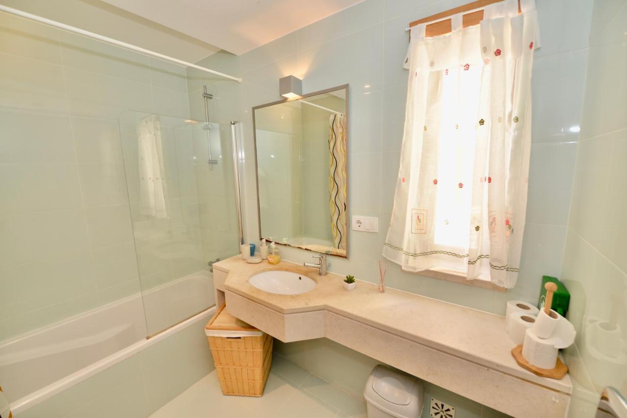Silver - Apartment For 4 Guests 150M From Beach São Martinho do Porto Exteriér fotografie